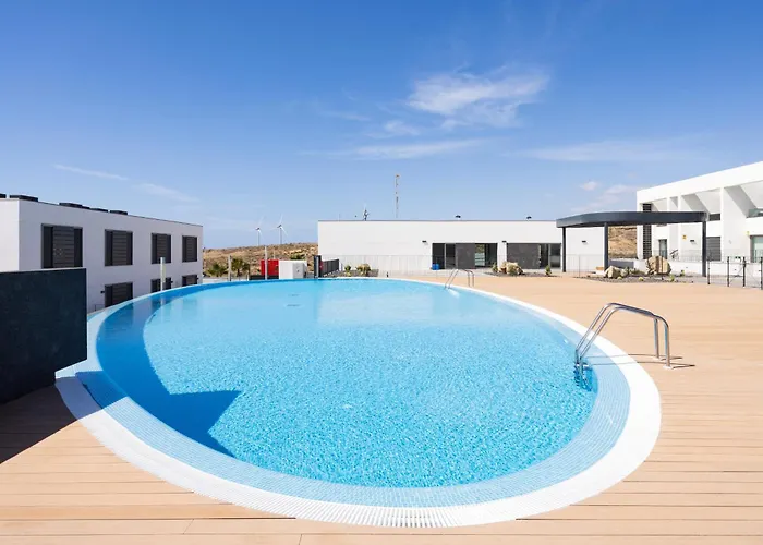 Home2Book Cozy & Modern Apt, Pool & Terrace
