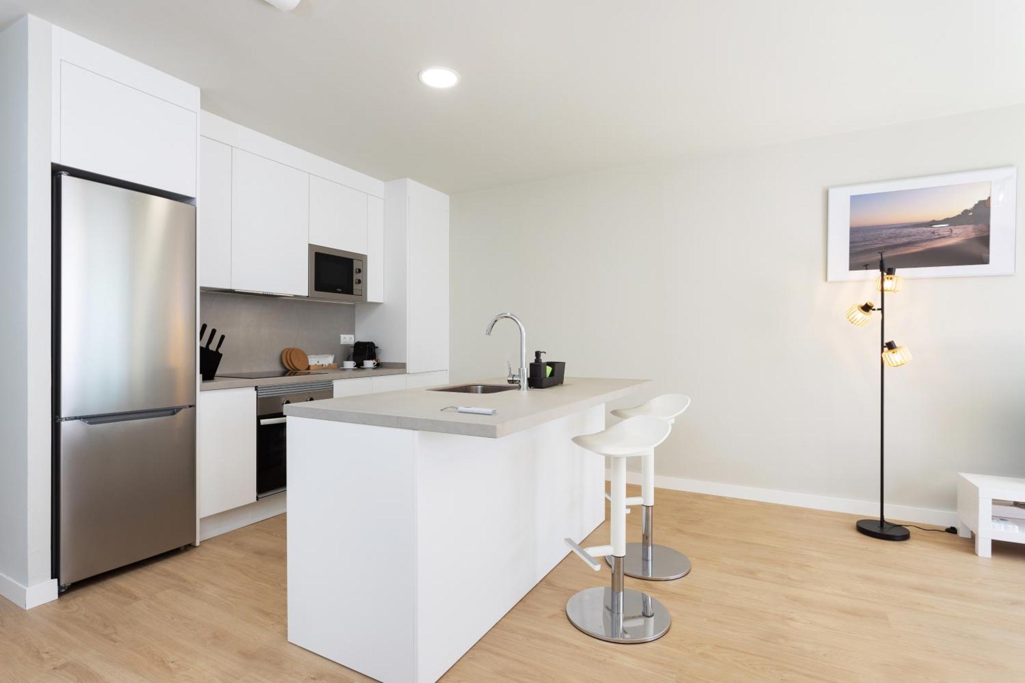 Home2book Cozy & Modern Apt, Pool & Terrace *