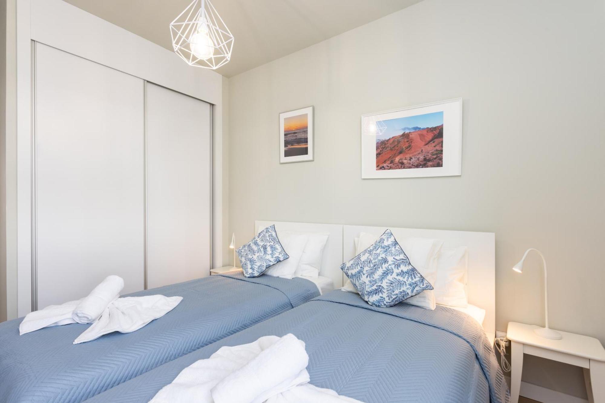 Home2book Cozy & Modern Apt, Pool & Terrace