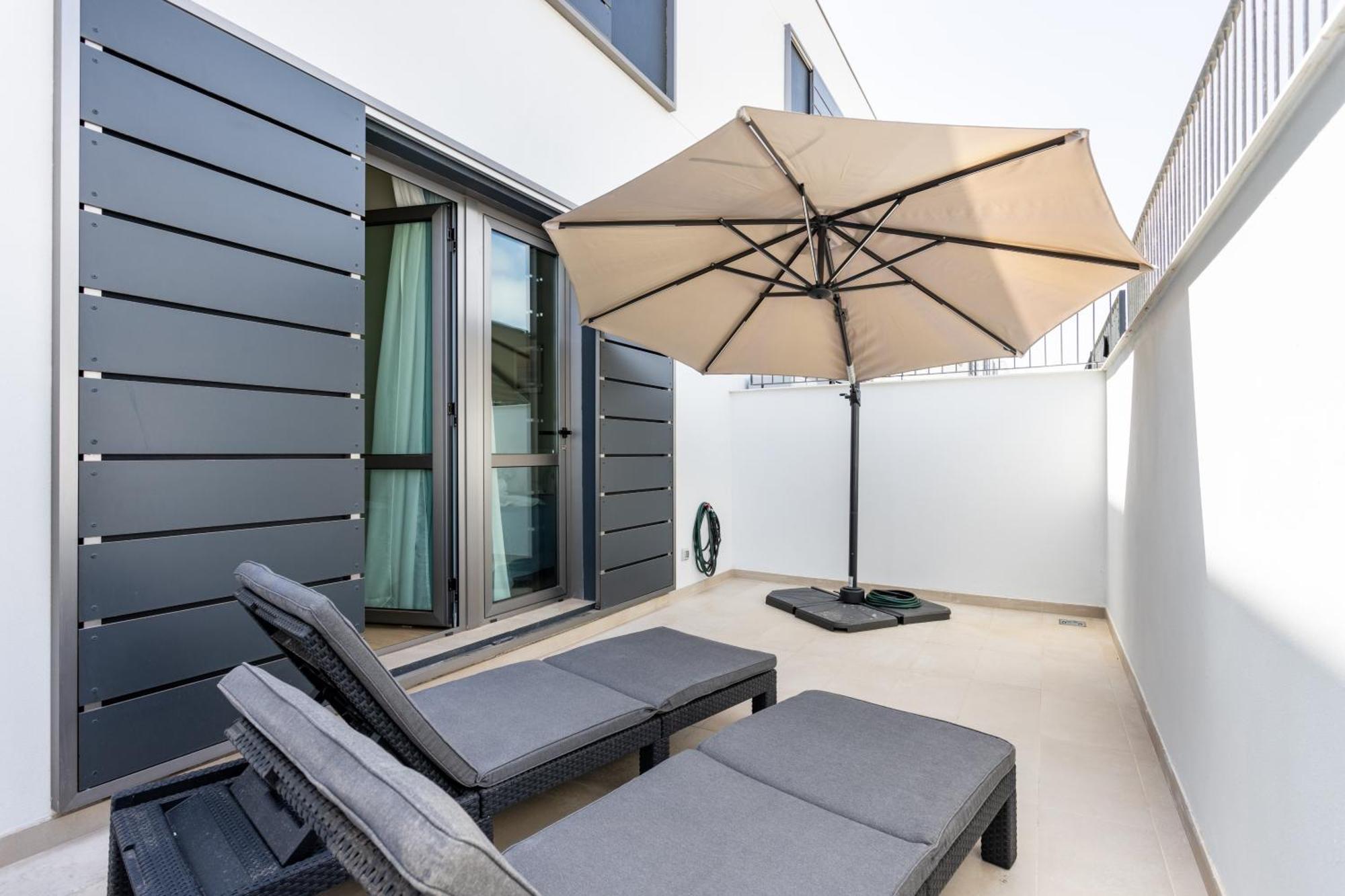 Home2book Cozy & Modern Apt, Pool & Terrace *